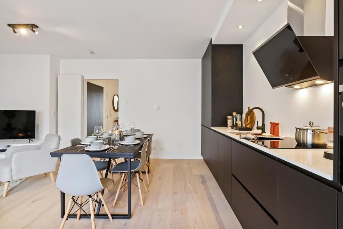 Huswell - Renovated Apartment In The Heart Of Oostende Ngoại thất bức ảnh
